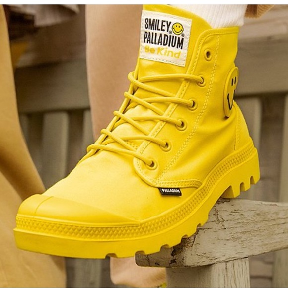 Palladium Shoes - Smiley x Palladium Limited Edition Yellow Hiking Boots Size 9W/7.5M